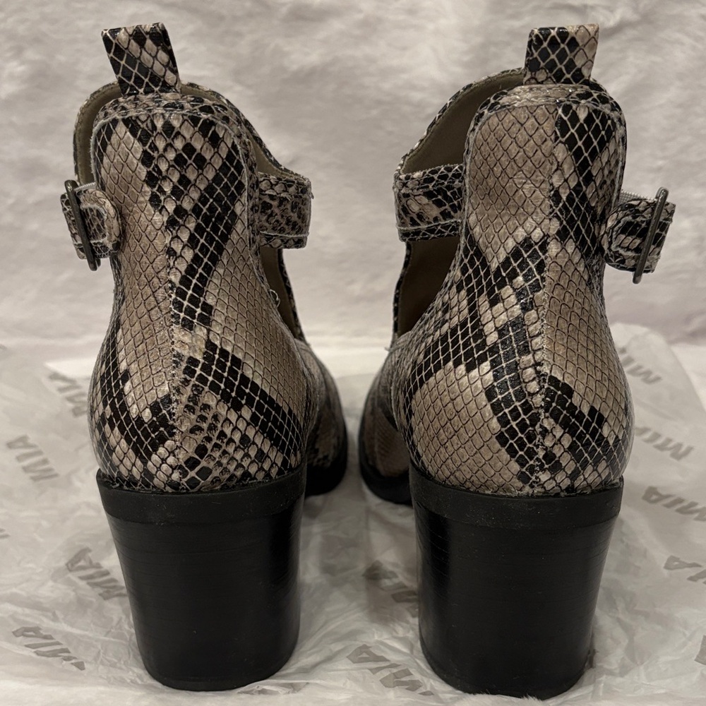 MIA Beige and Black Patterned Ankle Booties - Picture 6 of 10